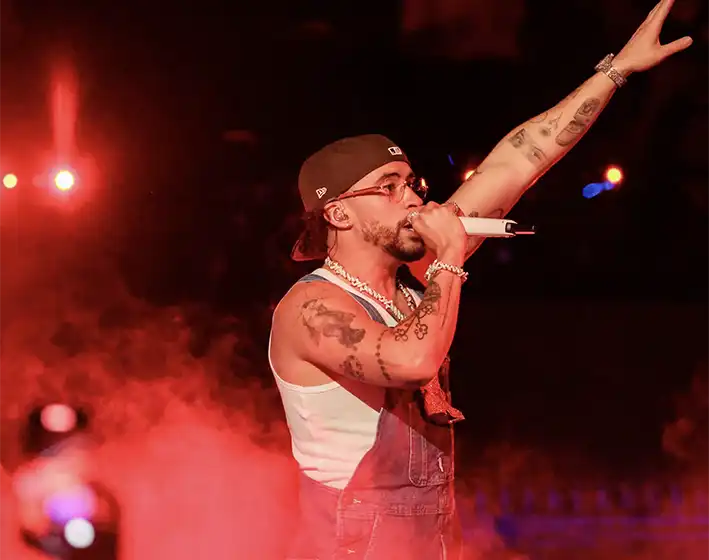 Bad Bunny: La Voz de una Generación y su Impacto Político en la Música