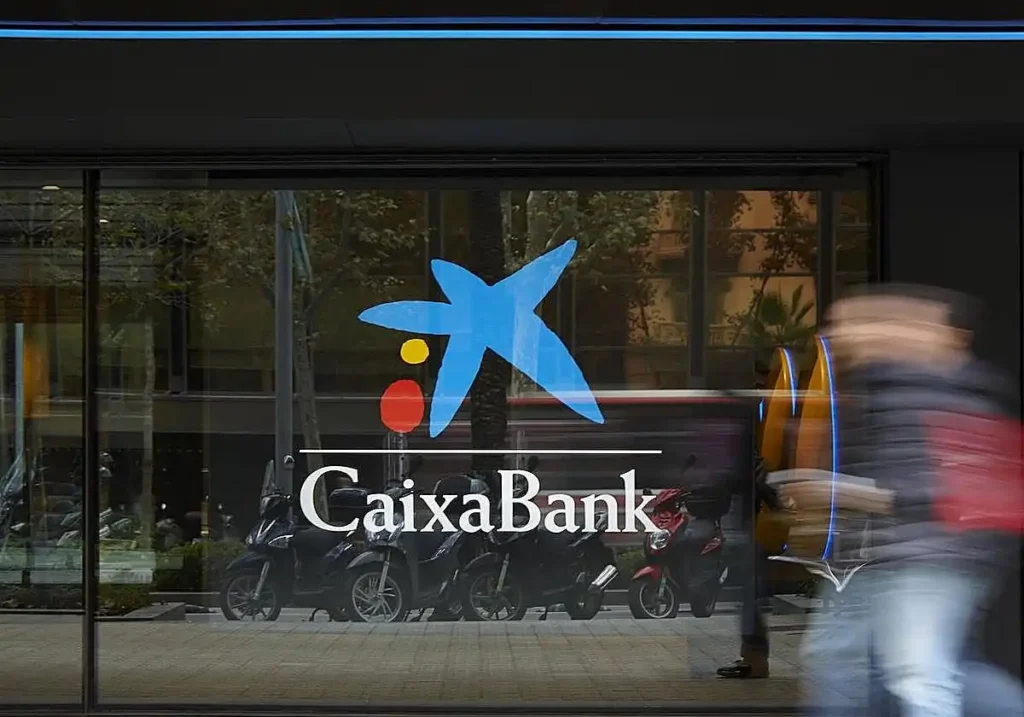 CaixaBank y su Estrategia Futura: Innovación y Consolidación en el Sector Financiero