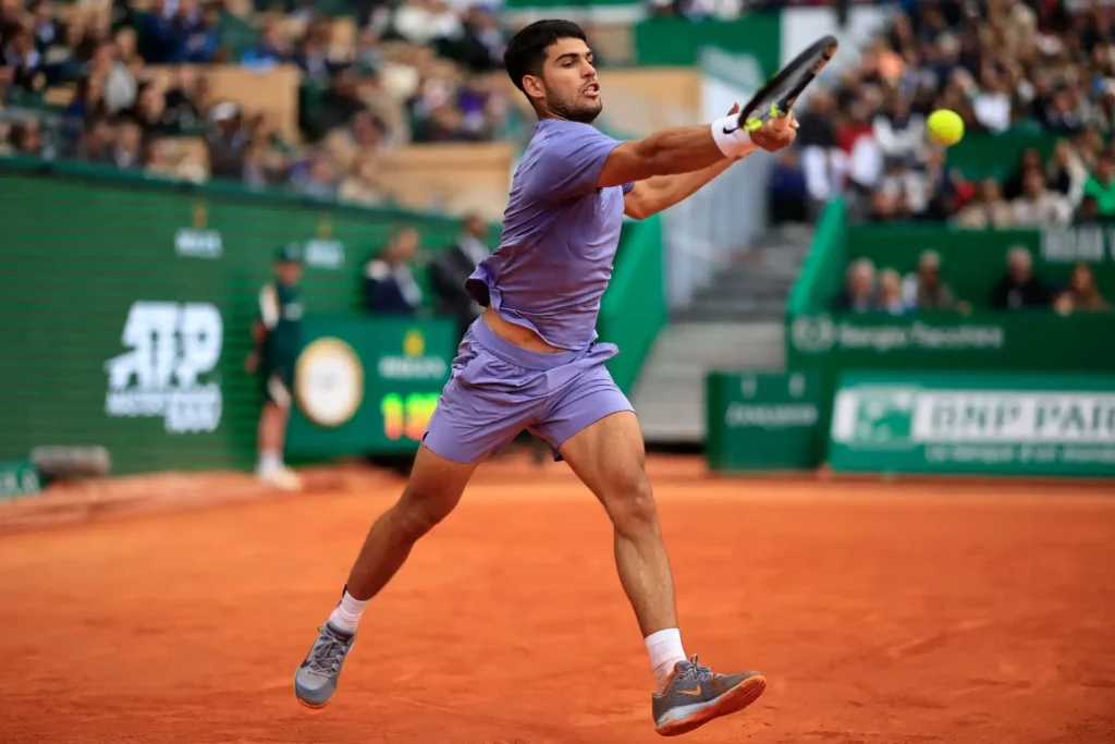 Carlos Alcaraz Montecarlo 2026: victoria ante Báez y avance a octavos
