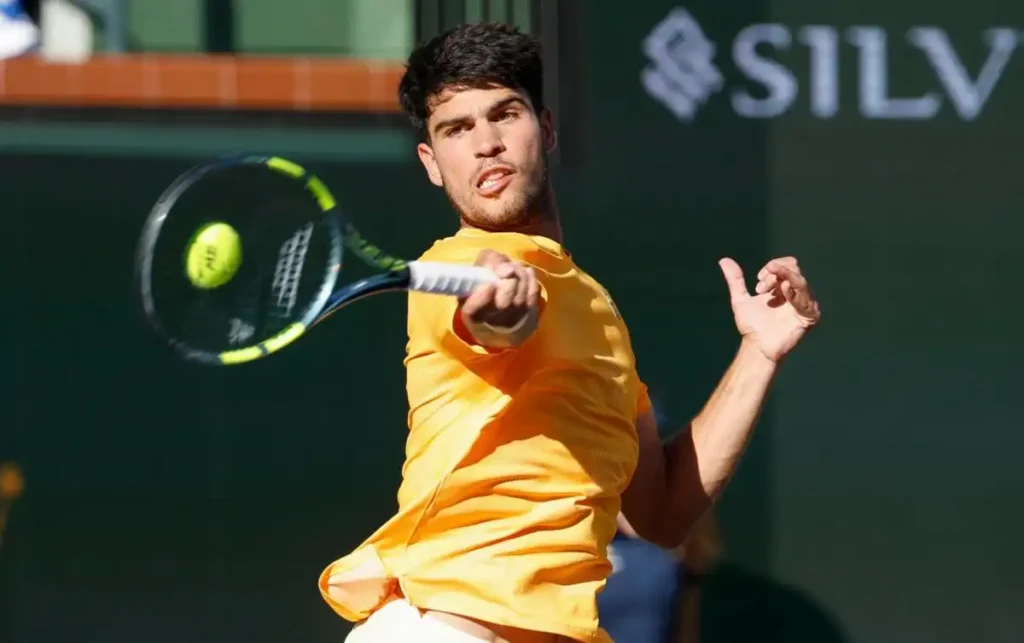 Carlos Alcaraz avanza a cuartos de final en Indian Wells tras vencer a Casper Ruud