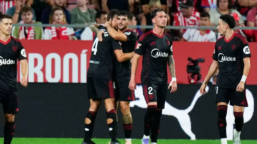 El Girona se Enfrenta al Sevilla en Busca de una Victoria Esencial