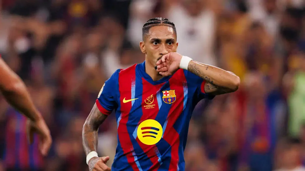 El Impacto de Raphinha en el Juego del FC Barcelona: Análisis de su Rendimiento en la Supercopa