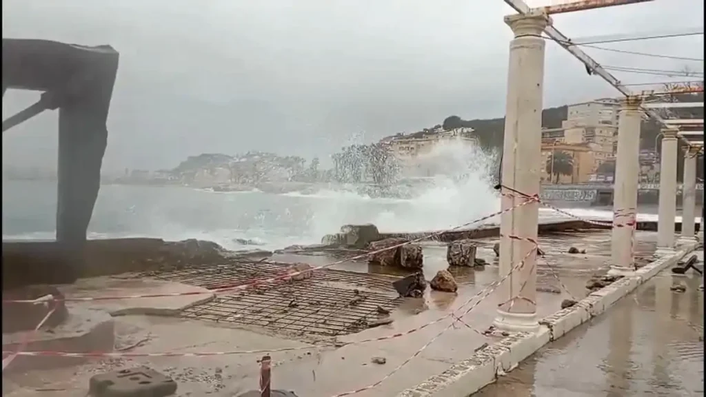 Impacto de la Borrasca Leonardo: Alerta Roja y Medidas de Emergencia en España