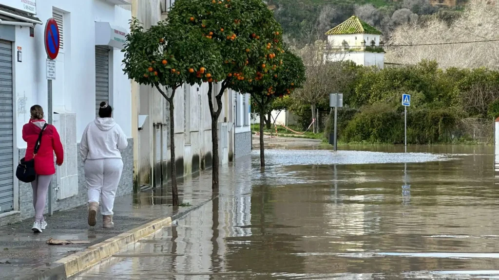 Impacto de la Borrasca Marta: Lluvias, Nevadas y Emergencias en España