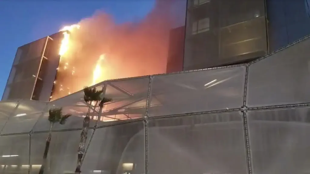 Incendio en el Hospital Santa Lucía de Cartagena: Evacuación y Control Rápido