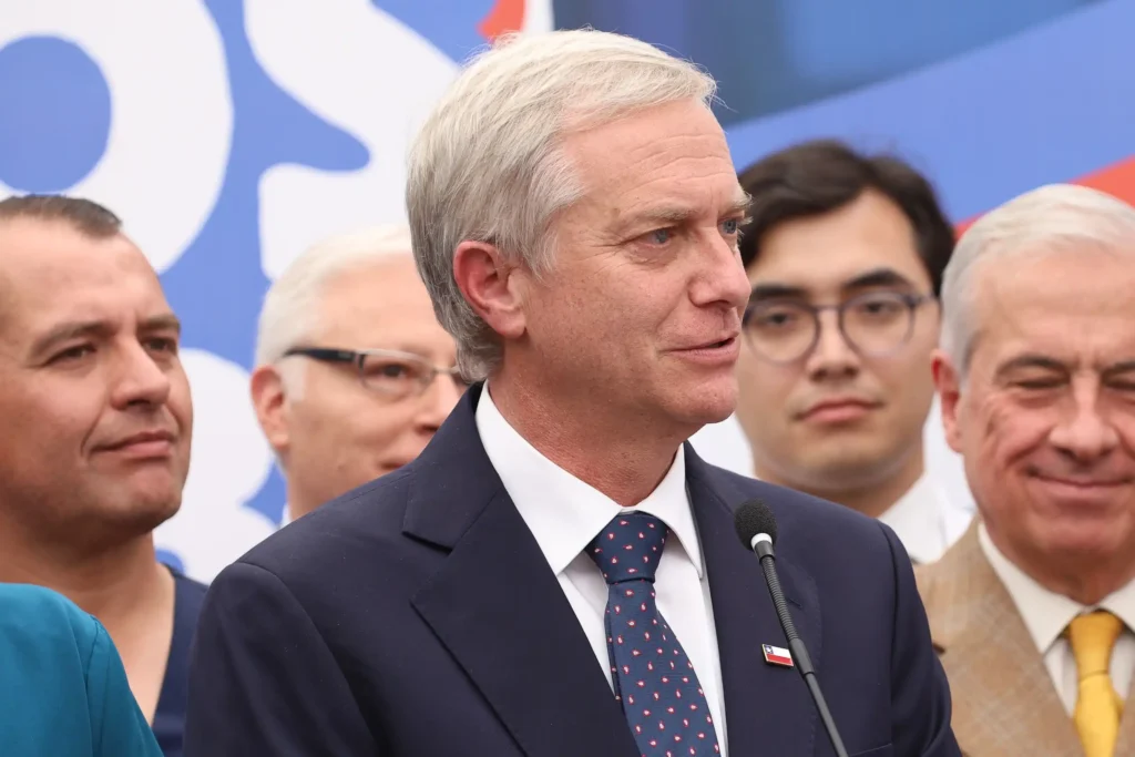José Antonio Kast: Un Candidato en la Senda de la Ultradercha Global