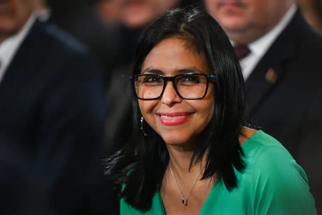 La Nueva Era Política en Venezuela: Delcy Rodríguez y el Desafío de la Transición