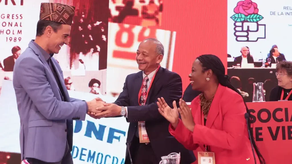 Pedro Sánchez y su papel en la Internacional Socialista: Un análisis de su liderazgo en Malta