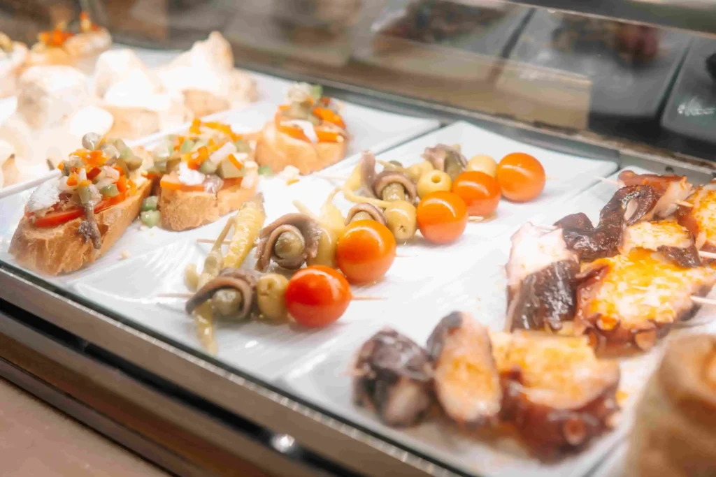 Pintxos en Madrid: cómo la taberna vasca está redefiniendo la gastronomía urbana
