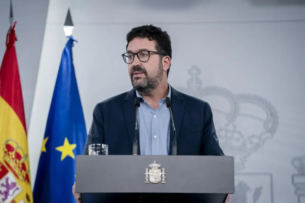 Tensiones en el Diálogo Social: CEOE y Ministerio de Trabajo en Conflicto