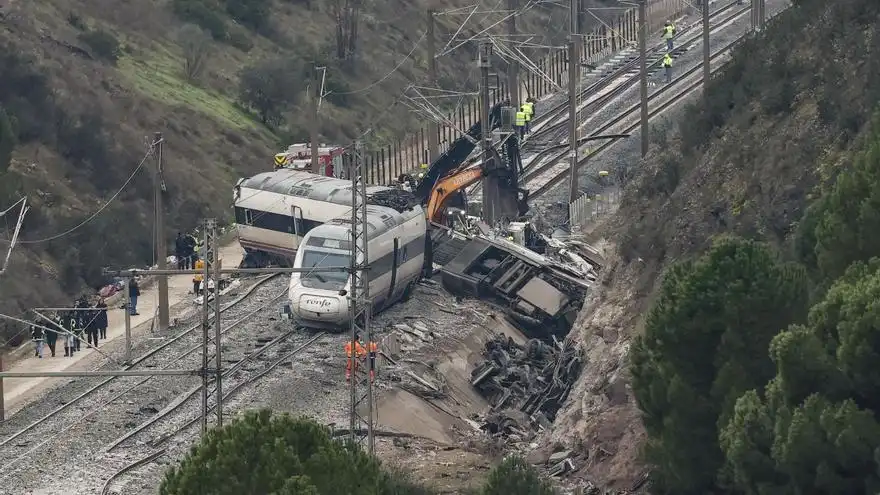 Tragedia Ferroviaria en Adamuz: Impacto y Reacciones en Cataluña