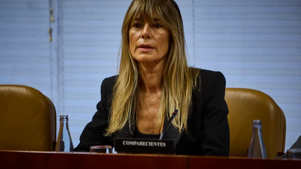 Begoña Gómez caso Leire: apertura de juicio oral y aplazamiento solicitado