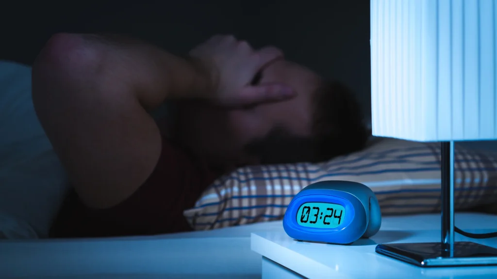 ¿Dormir poco engorda? Evidencia científica sobre sueño y aumento de peso