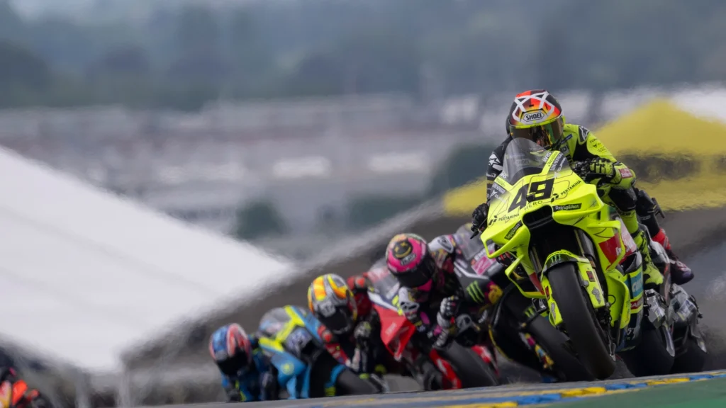 Gran Premio de Cataluña 2026: Accidentes, banderas rojas y lucha por el liderato en MotoGP