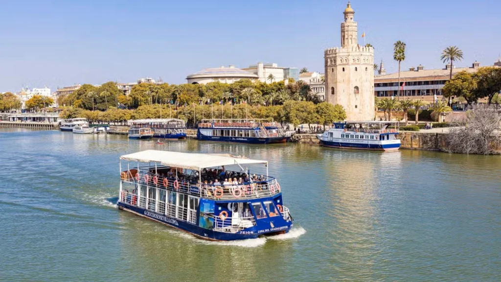Qué ver en Sevilla: recorrido por monumentos, río y gastronomía esencial