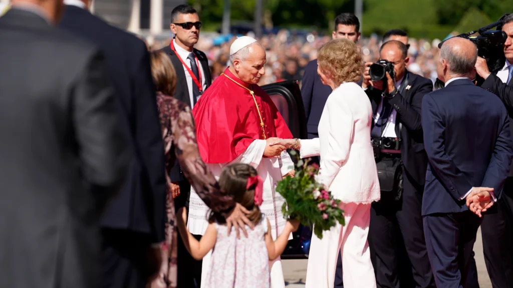 Visita del Papa León XIV a Barcelona: impacto religioso, económico y protocolo real
